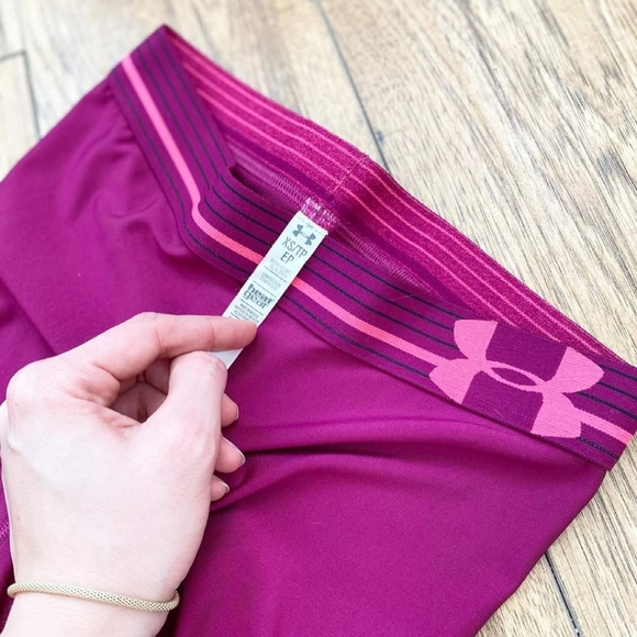 Shorts - Picture 2 of 3